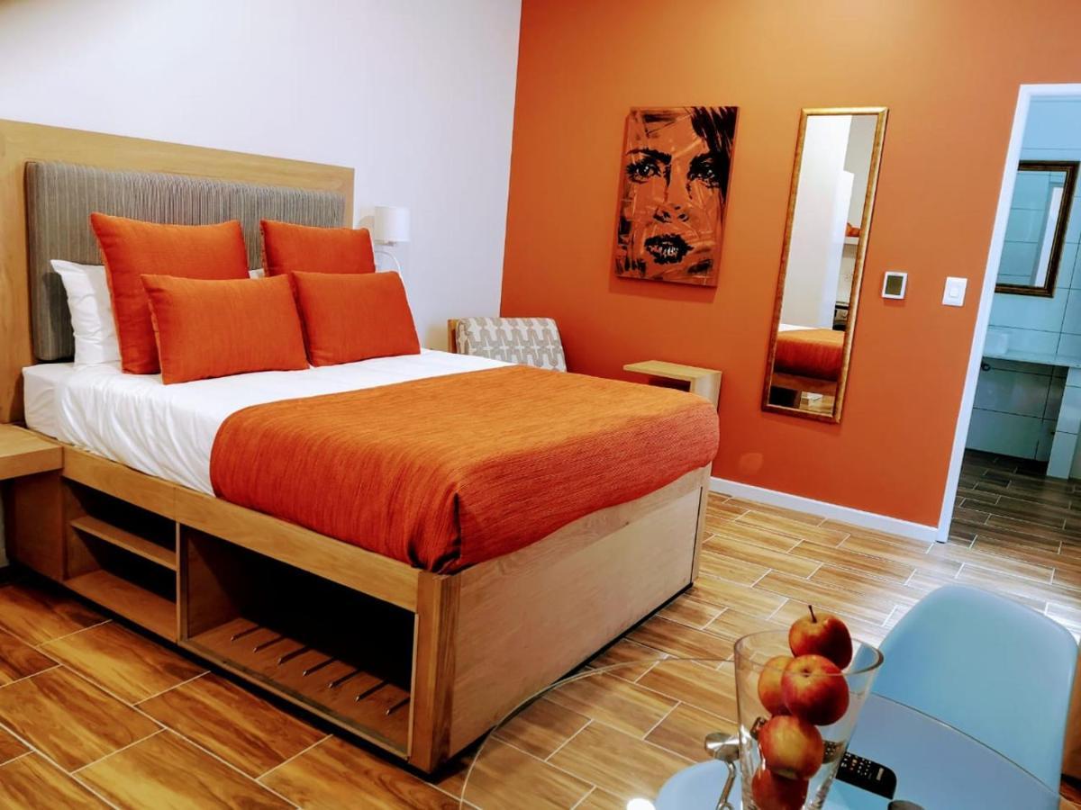 Urban Oasis Aparthotel