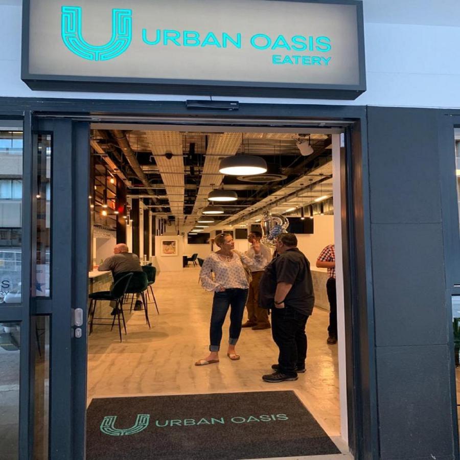 Urban Oasis Aparthotel 3*